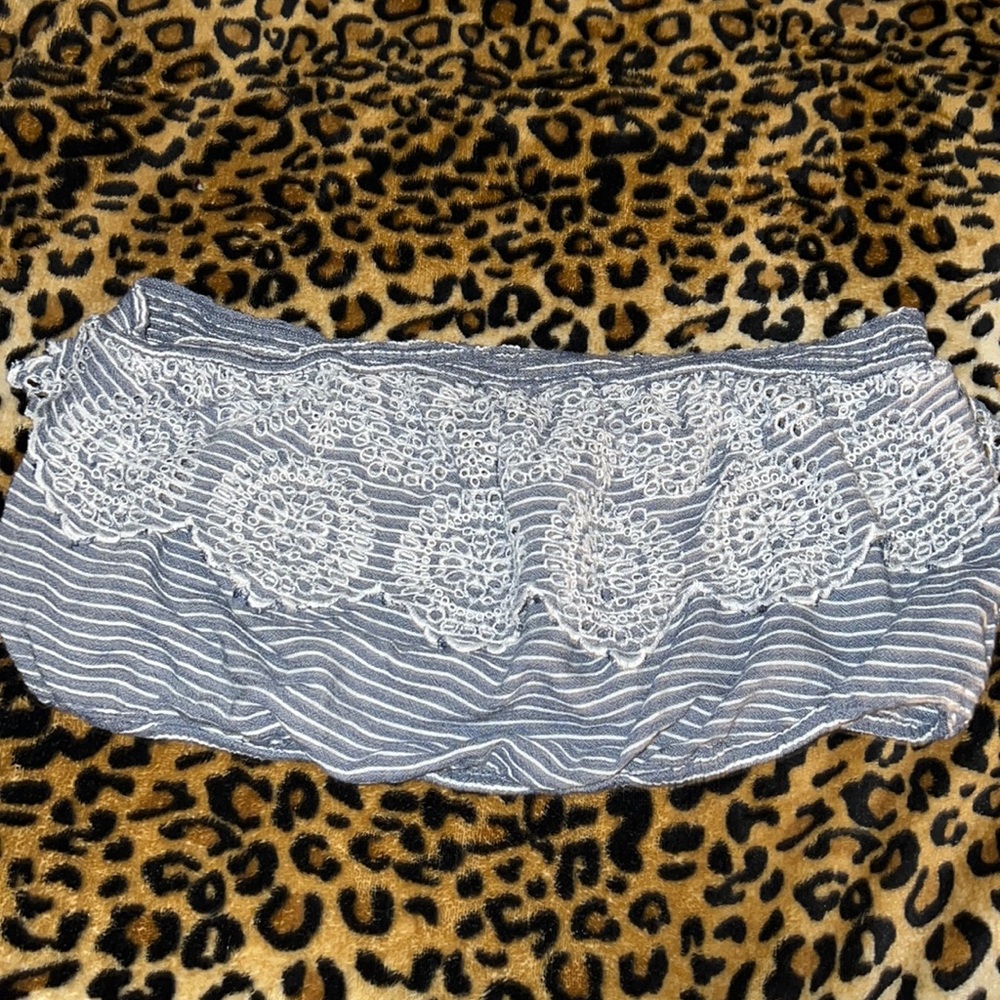 Strapless crop top